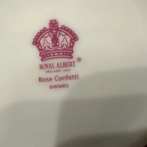 Vintage Royal Albert Rose Confetti Cup made in England - Picture 4 of 6